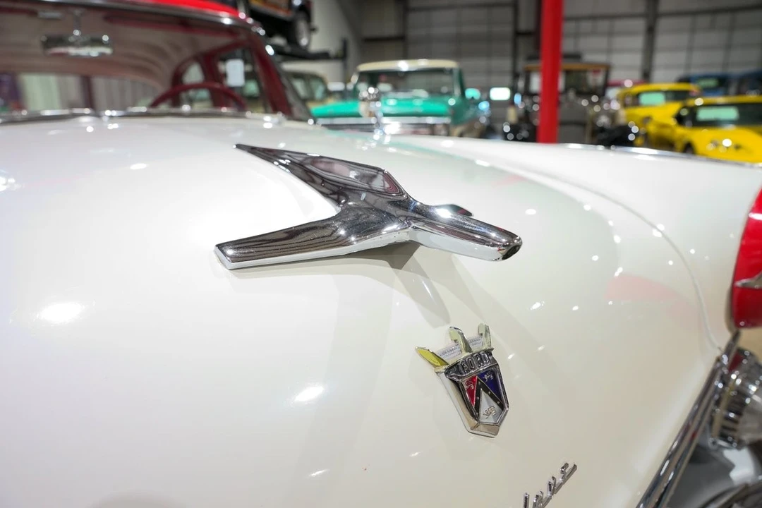 1955 Ford Fairlane 1st Gen - Image 21 of 31