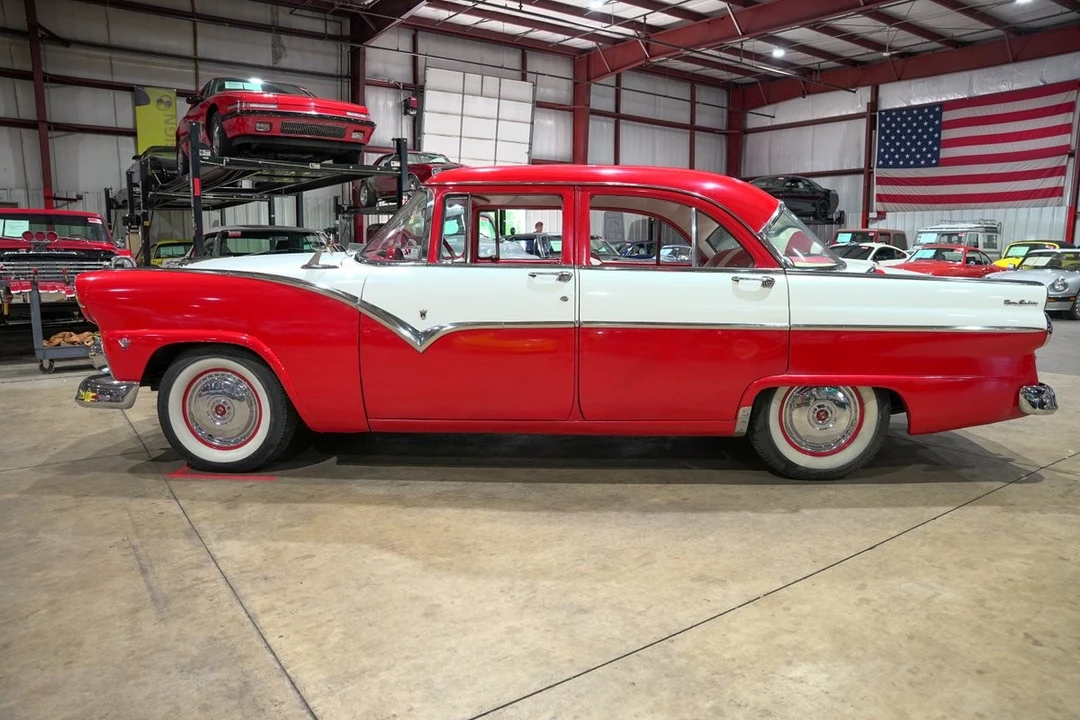 1955 Ford Fairlane 1st Gen - Image 4 of 31