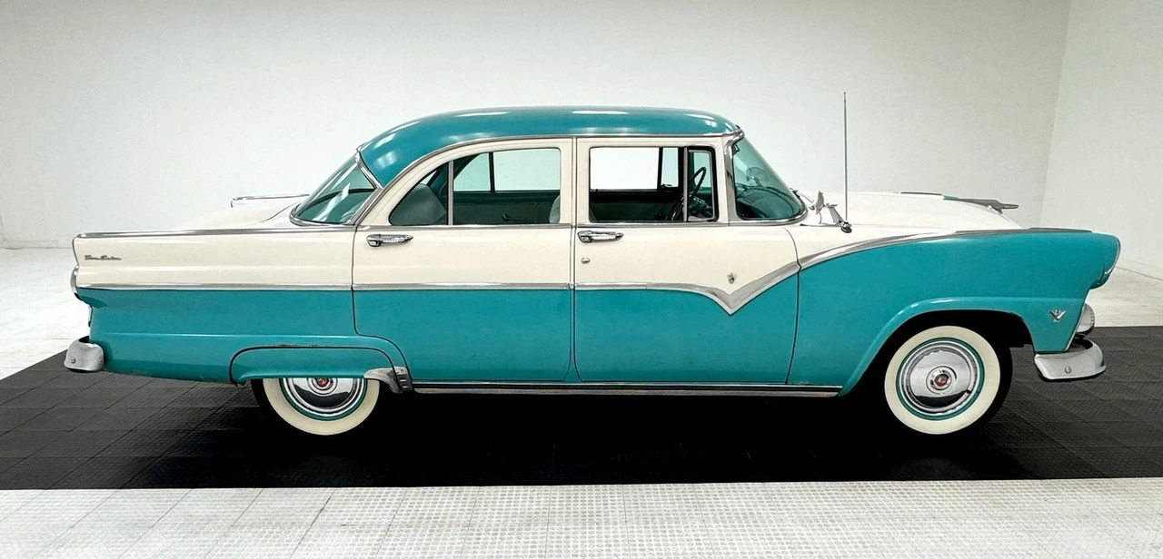 1955 Ford Fairlane 1st Gen - Image 6 of 31
