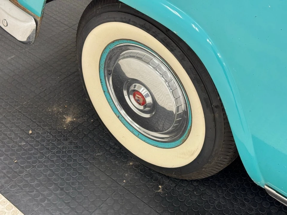 1955 Ford Fairlane 1st Gen - Image 14 of 31