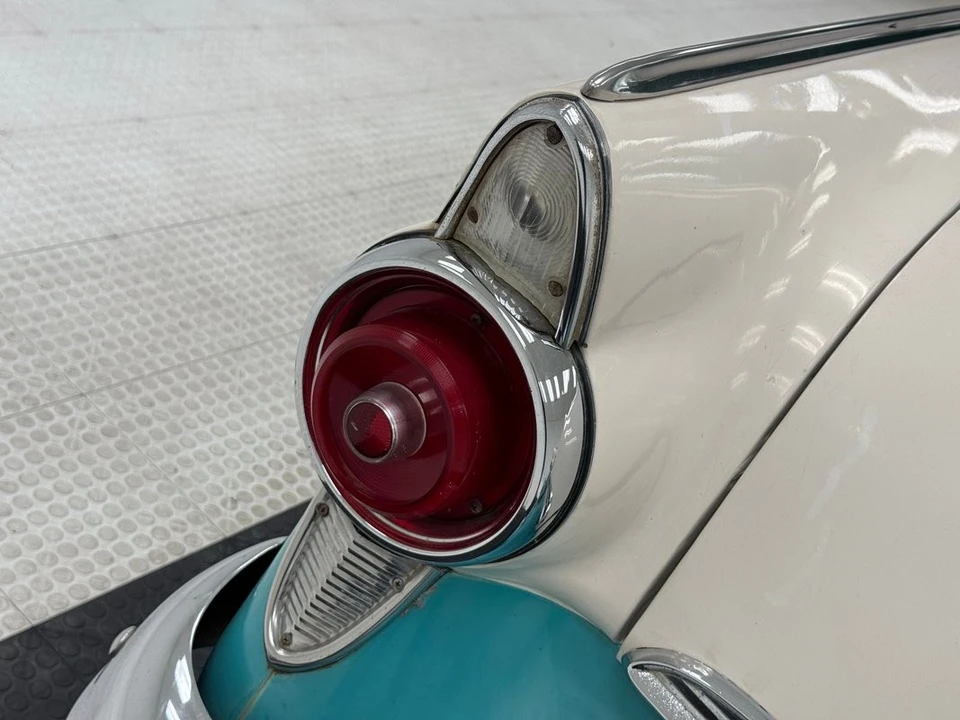 1955 Ford Fairlane 1st Gen - Image 22 of 31