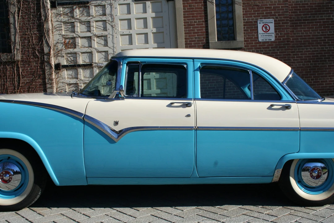 1955 Ford Fairlane 1st Gen - Image 10 of 31