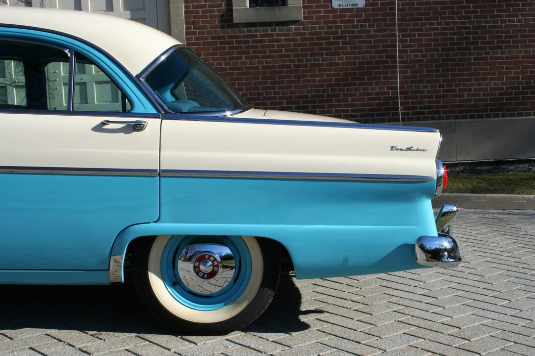 1955 Ford Fairlane 1st Gen - Image 11 of 31