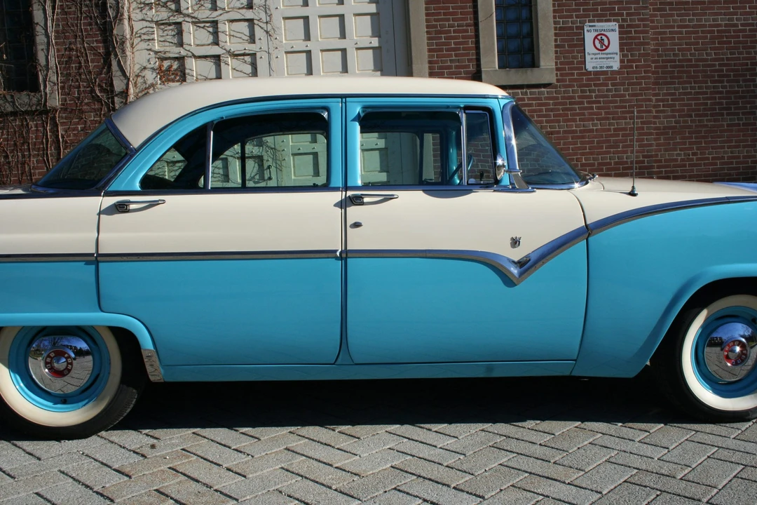 1955 Ford Fairlane 1st Gen - Image 13 of 31