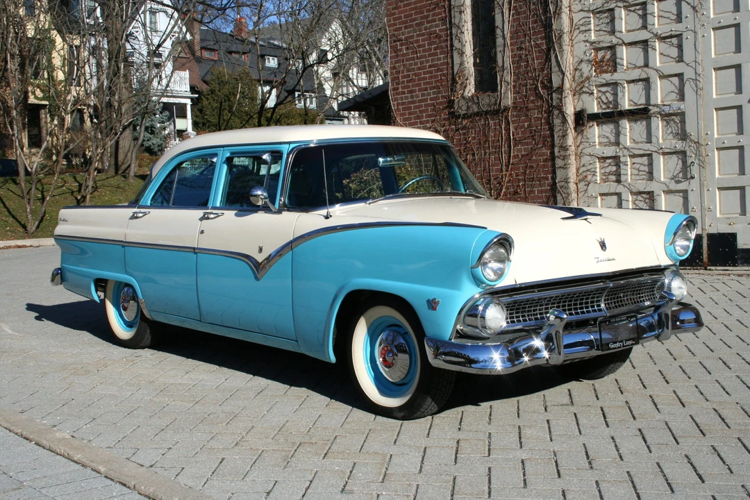1955 Ford Fairlane 1st Gen - Image 4 of 31