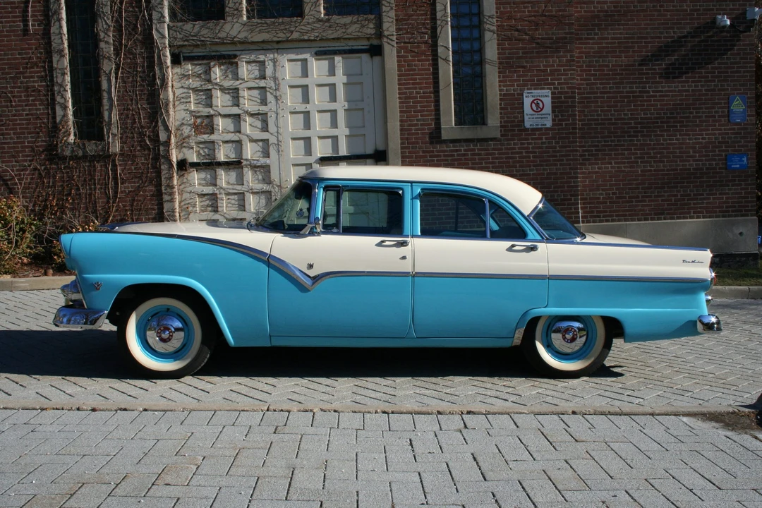 1955 Ford Fairlane 1st Gen - Image 2 of 31