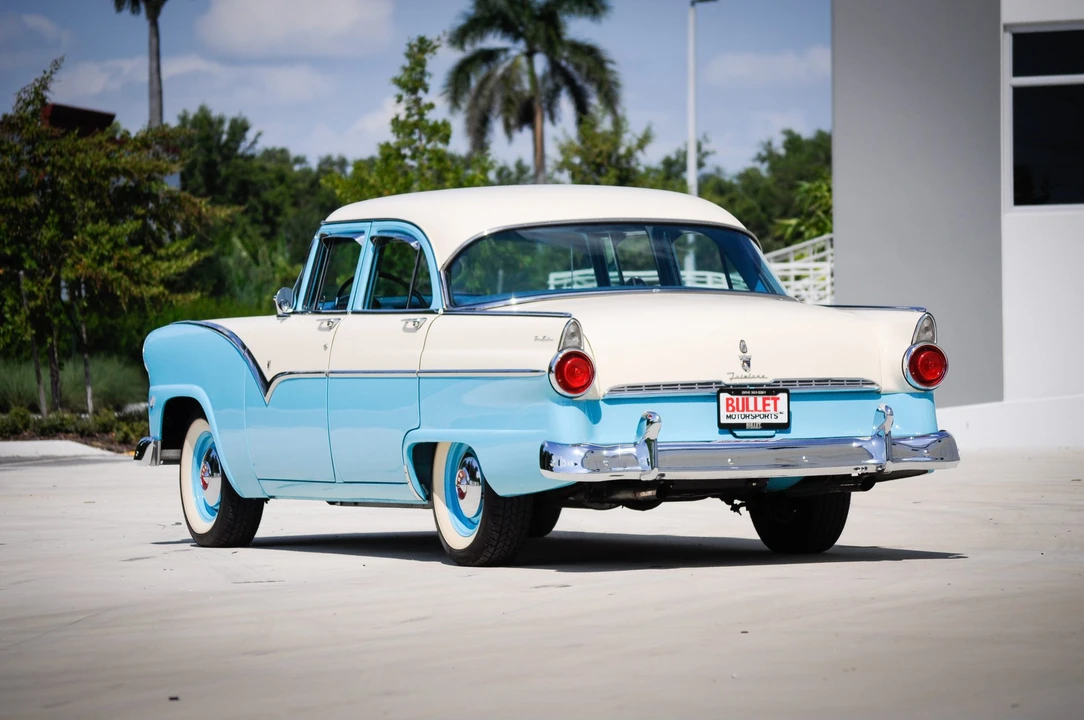 1955 Ford Fairlane 1st Gen - Image 5 of 31