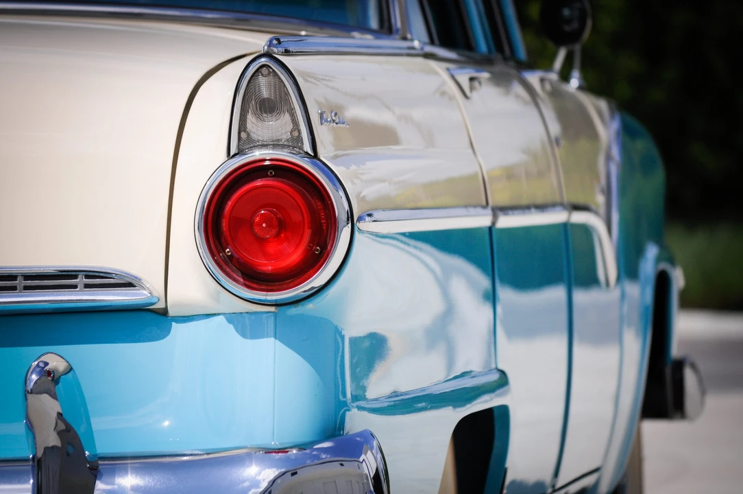 1955 Ford Fairlane 1st Gen - Image 24 of 31