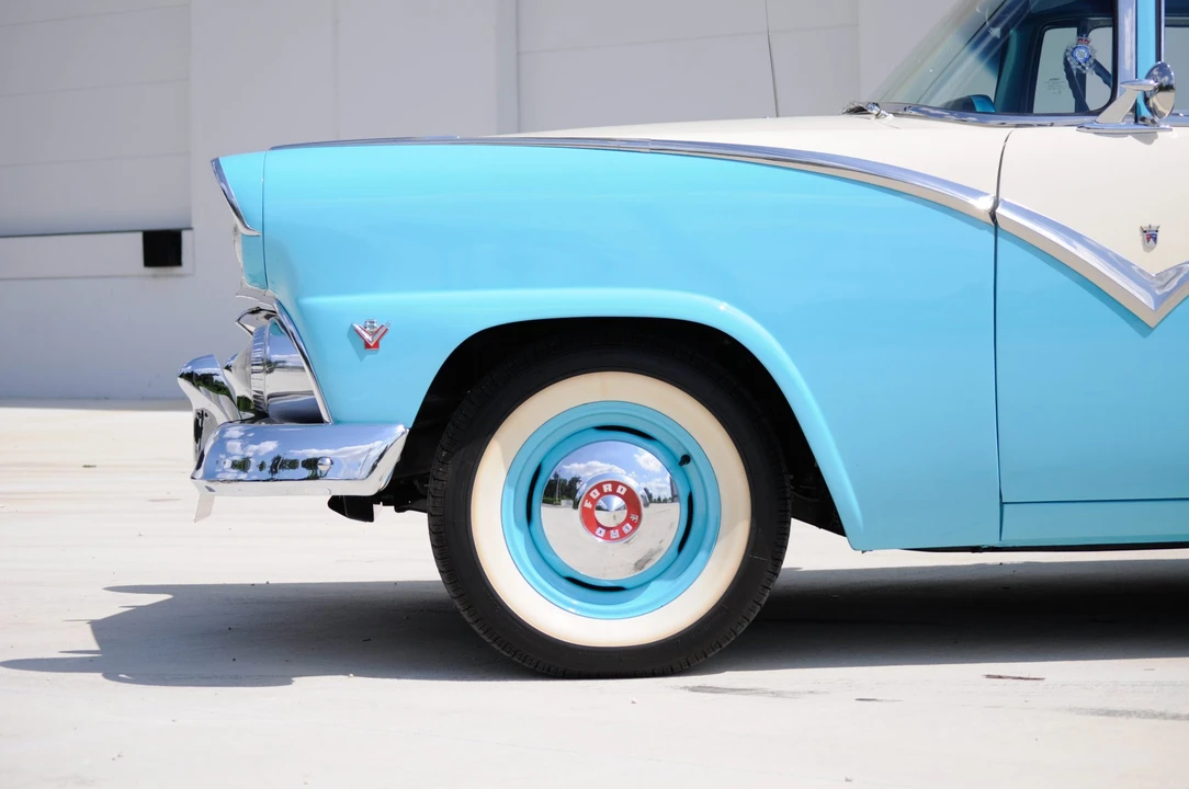 1955 Ford Fairlane 1st Gen - Image 14 of 31