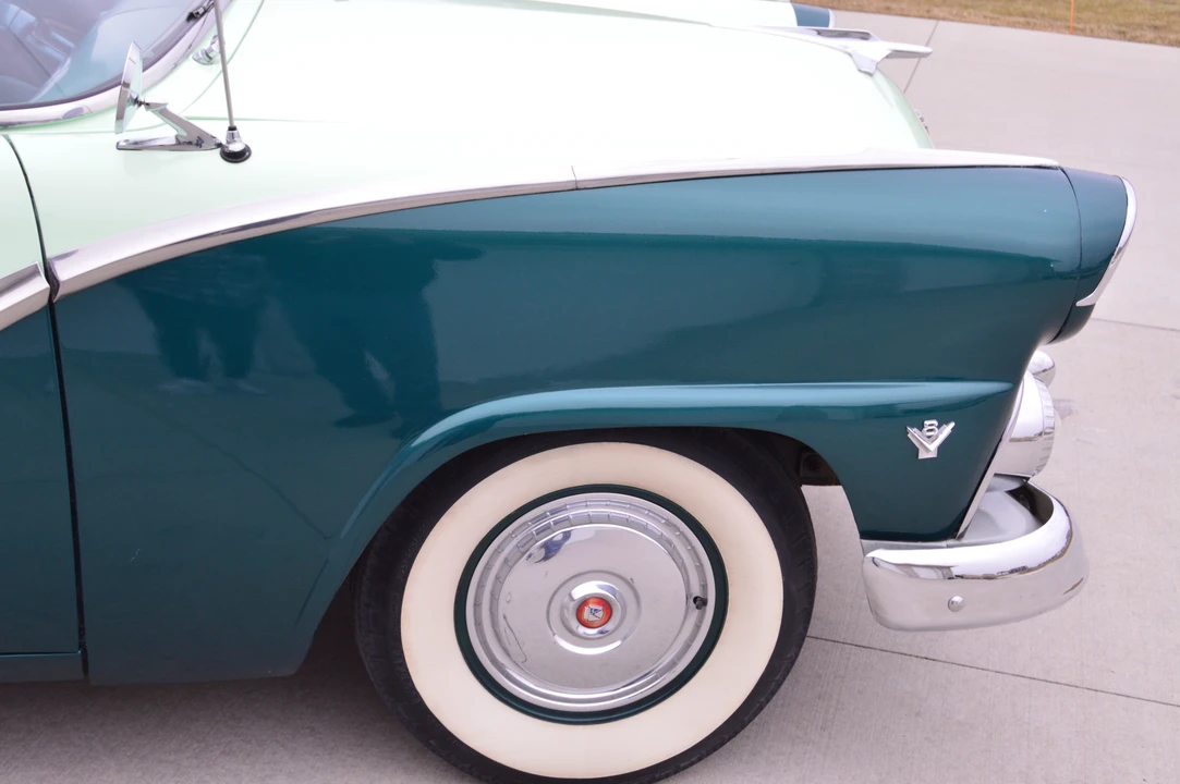 1955 Ford Fairlane 1st Gen - Image 14 of 31