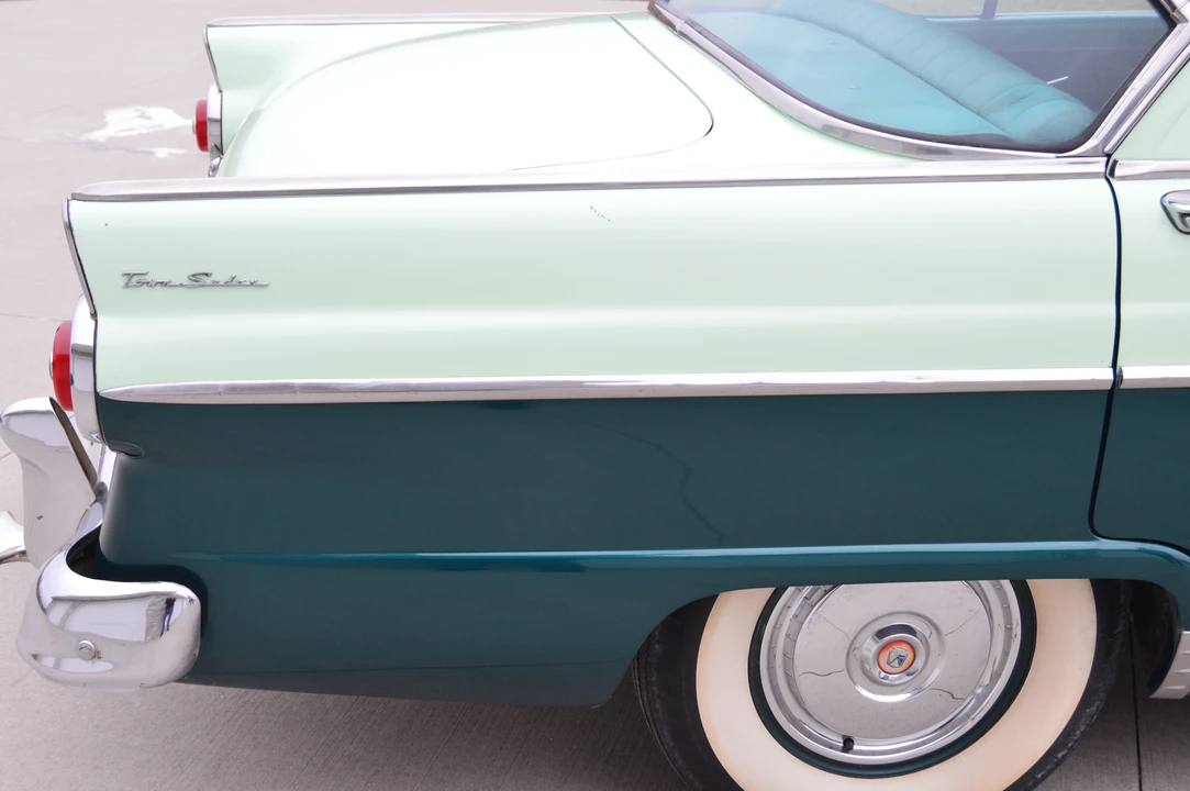 1955 Ford Fairlane 1st Gen - Image 17 of 31