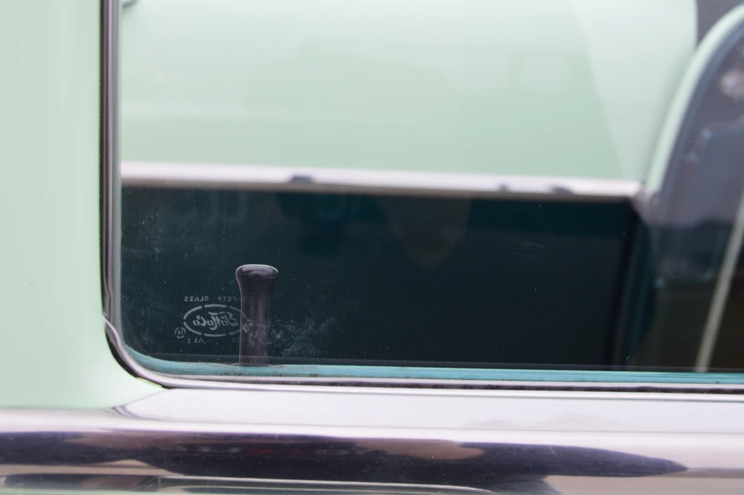 1955 Ford Fairlane 1st Gen - Image 23 of 31