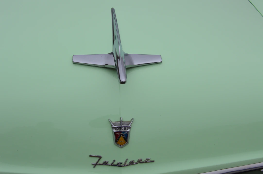 1955 Ford Fairlane 1st Gen - Image 25 of 31