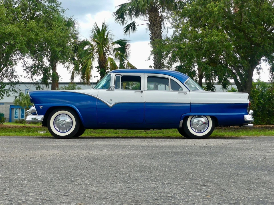 1955 Ford Fairlane 2nd Gen - Image 11 of 21