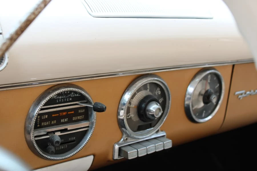 1955 Ford Fairlane 1st Gen - Image 6 of 13