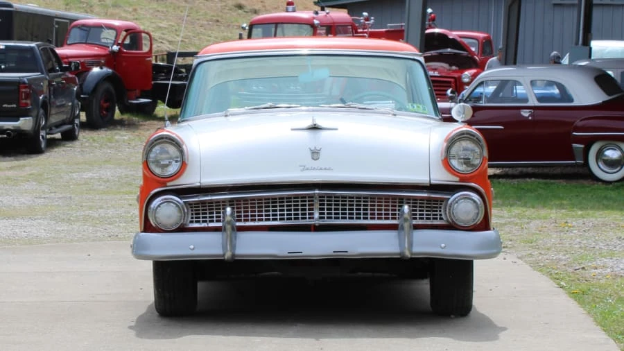 1955 Ford Fairlane 1st Gen - Image 9 of 13