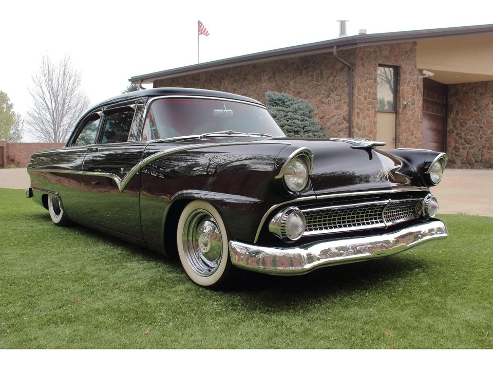 1955 Ford Fairlane 1st Gen - Image 17 of 31
