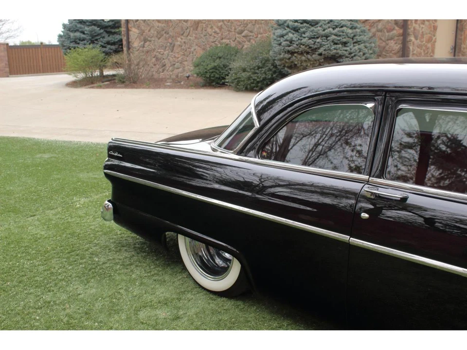 1955 Ford Fairlane 1st Gen - Image 25 of 31