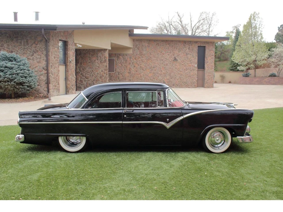 1955 Ford Fairlane 1st Gen - Image 18 of 31