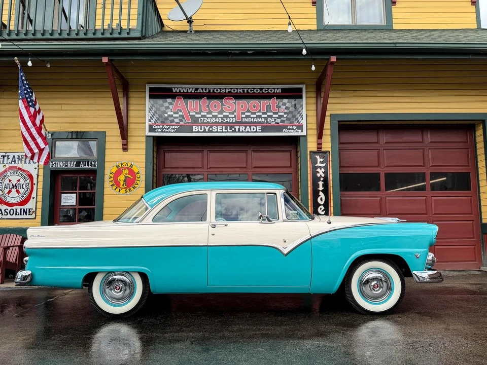 1955 Ford Fairlane 1st Gen - Image 5 of 21