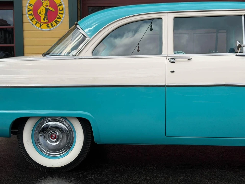 1955 Ford Fairlane 1st Gen - Image 19 of 21