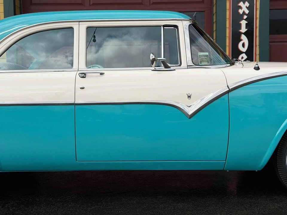 1955 Ford Fairlane 1st Gen - Image 18 of 21