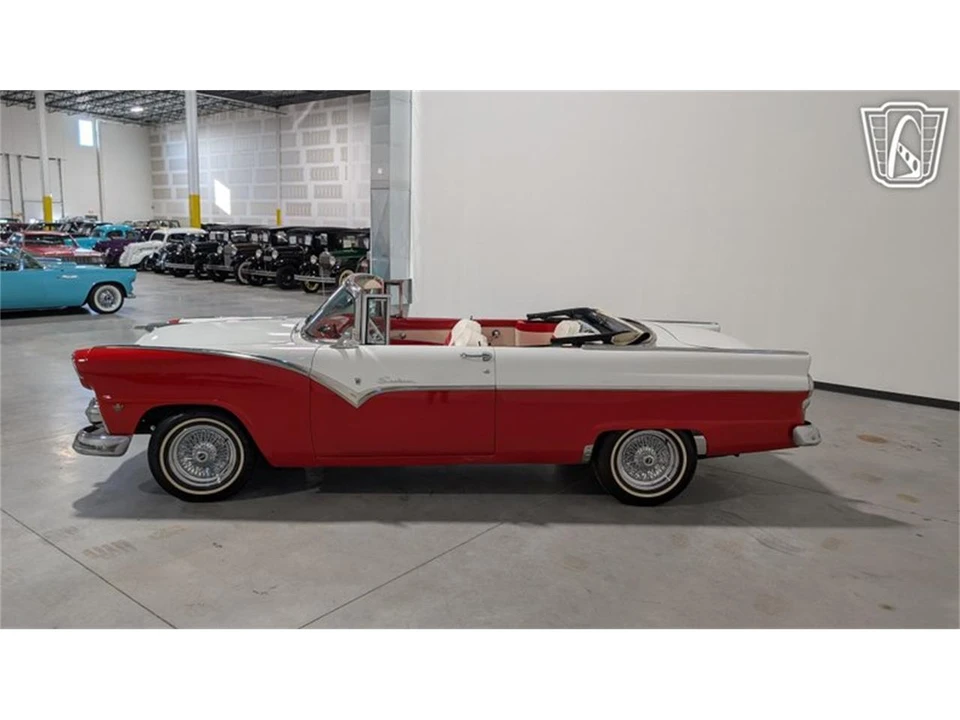 1955 Ford Fairlane 1st Gen - Image 5 of 31