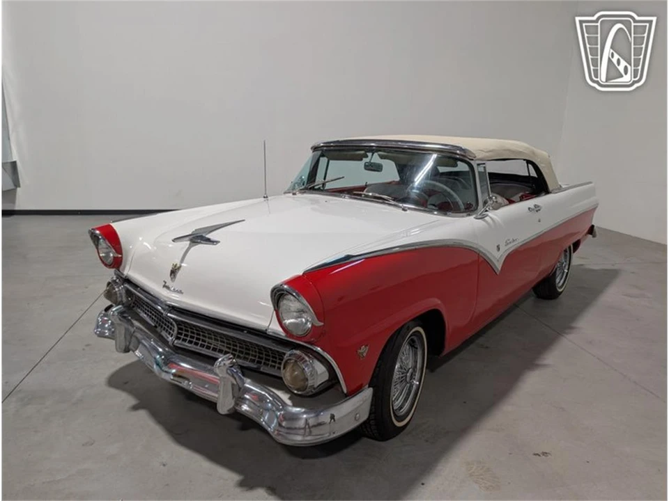 1955 Ford Fairlane 1st Gen - Image 25 of 31