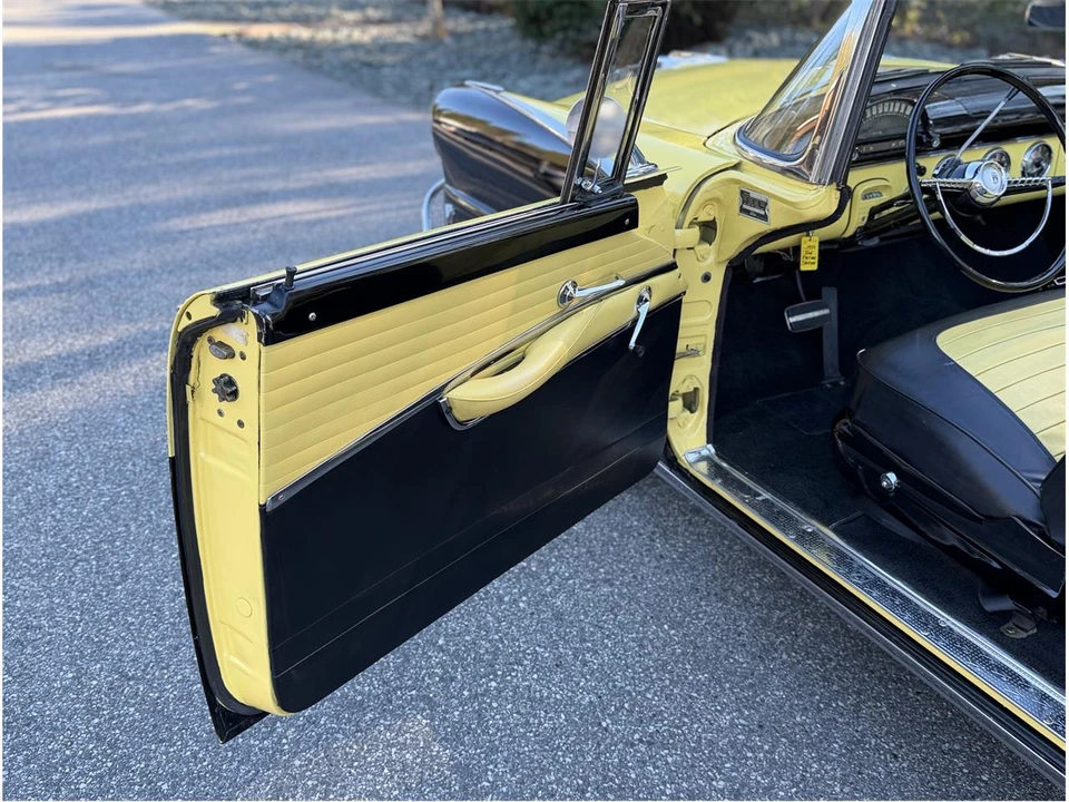 1955 Ford Fairlane 1st Gen - Image 25 of 31
