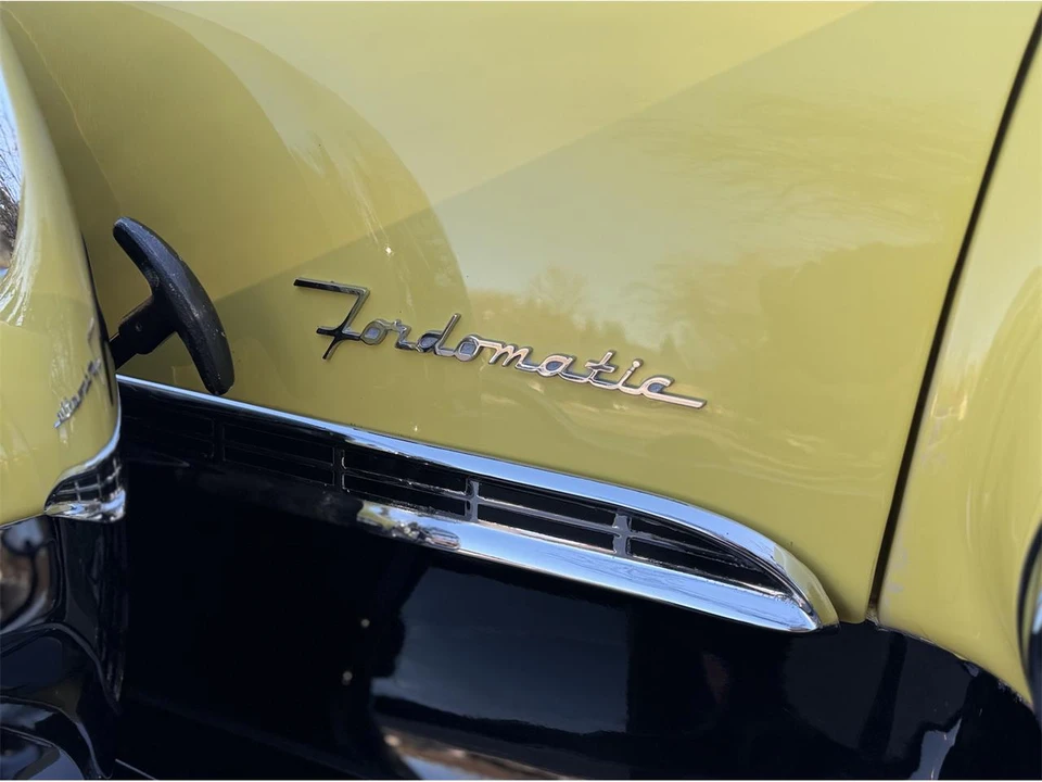 1955 Ford Fairlane 1st Gen - Image 11 of 31
