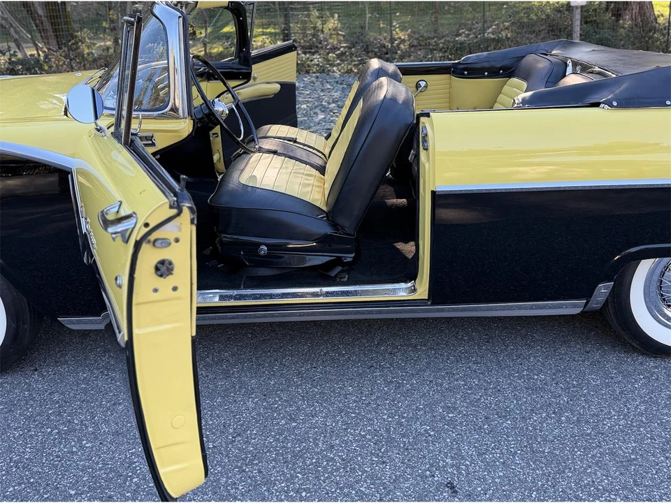 1955 Ford Fairlane 1st Gen - Image 25 of 31