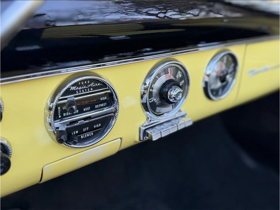 1955 Ford Fairlane 1st Gen - Image 30 of 31