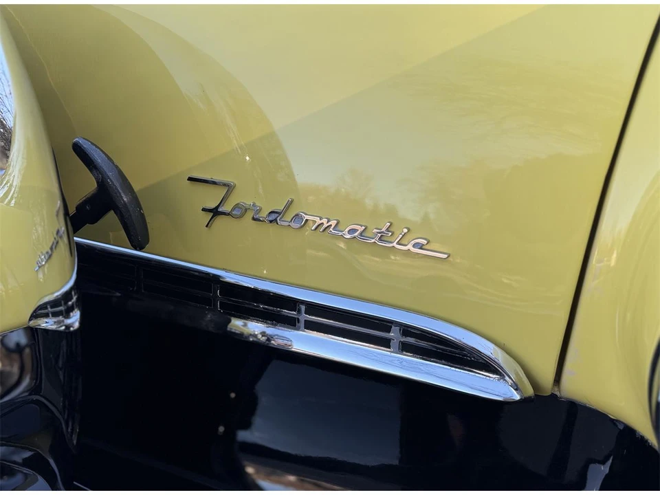 1955 Ford Fairlane 1st Gen - Image 11 of 31