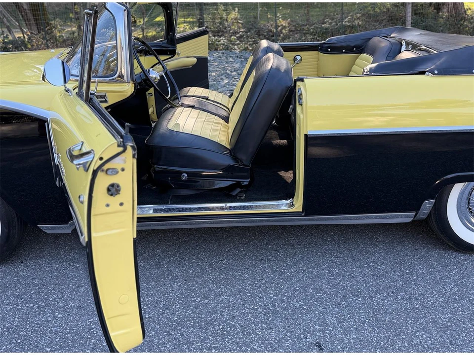 1955 Ford Fairlane 1st Gen - Image 26 of 31