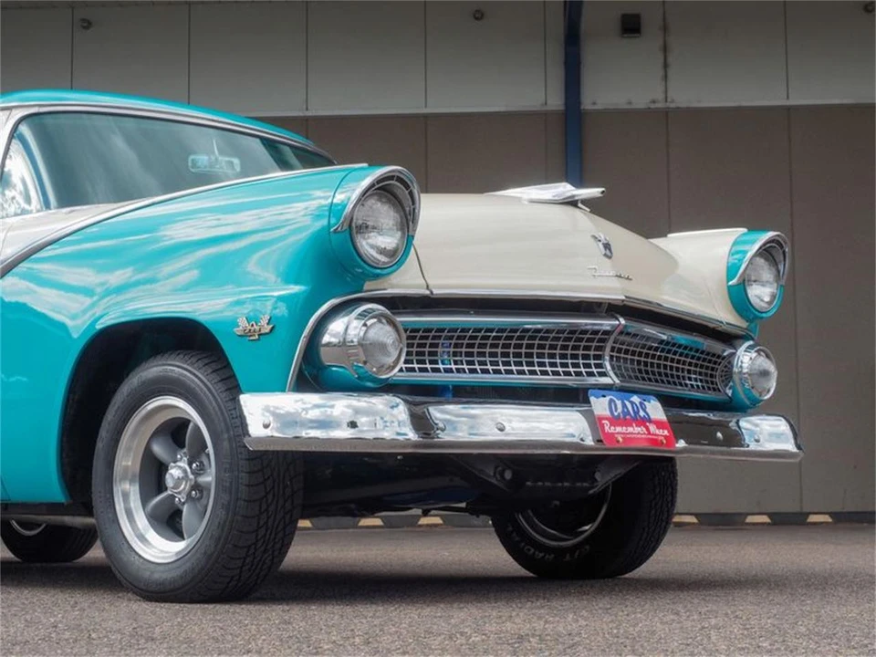 1955 Ford Fairlane 1st Gen - Image 3 of 31