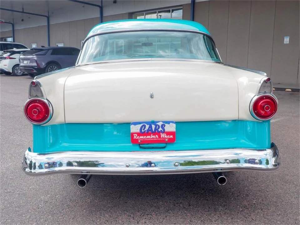 1955 Ford Fairlane 1st Gen - Image 23 of 31