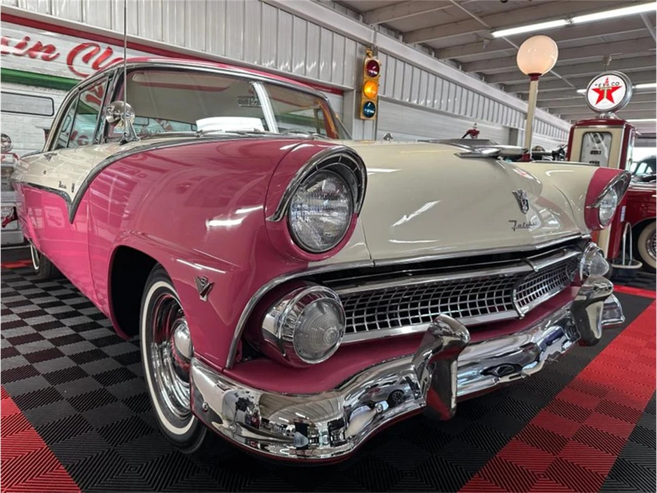 1955 Ford Fairlane 1st Gen - Image 3 of 31