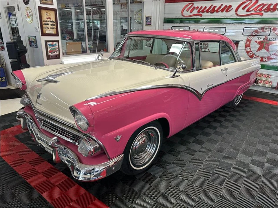 1955 Ford Fairlane 1st Gen - Image 9 of 31