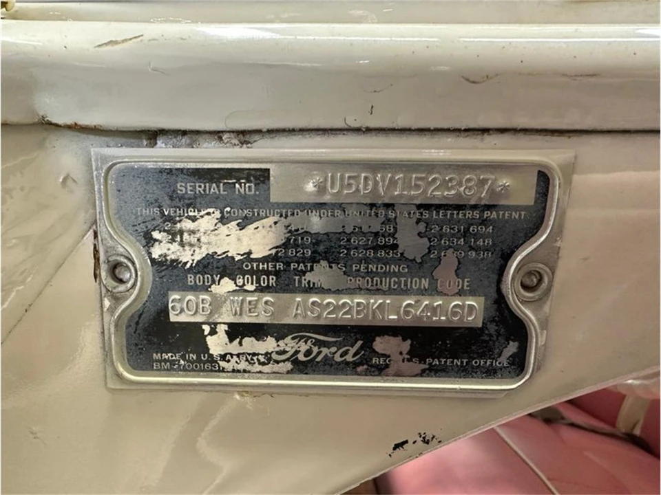 1955 Ford Fairlane 1st Gen - Image 18 of 31