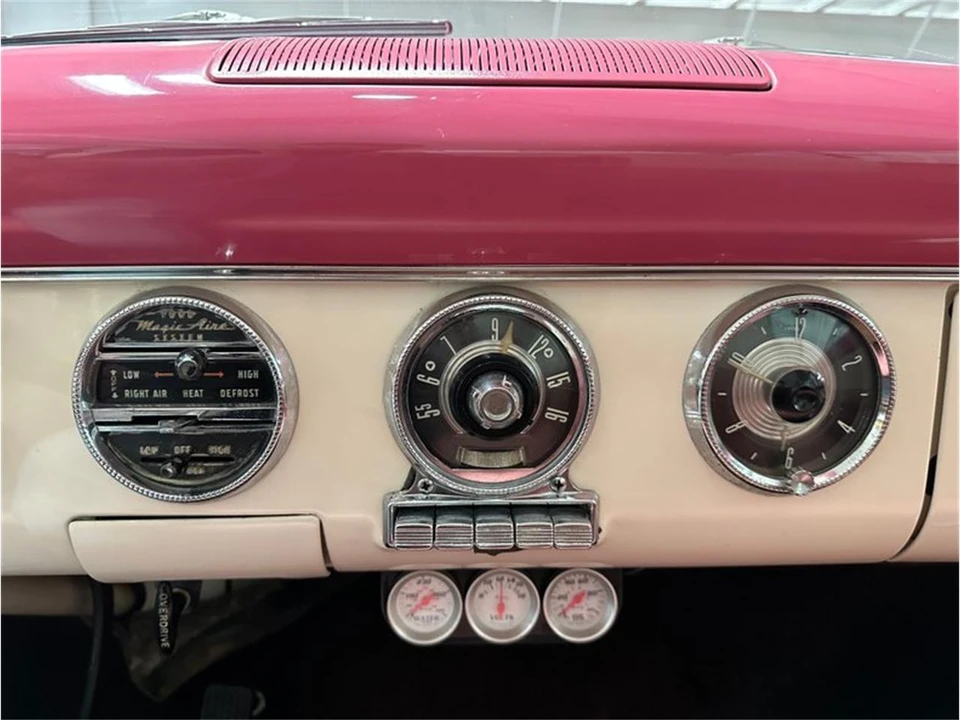 1955 Ford Fairlane 1st Gen - Image 26 of 31