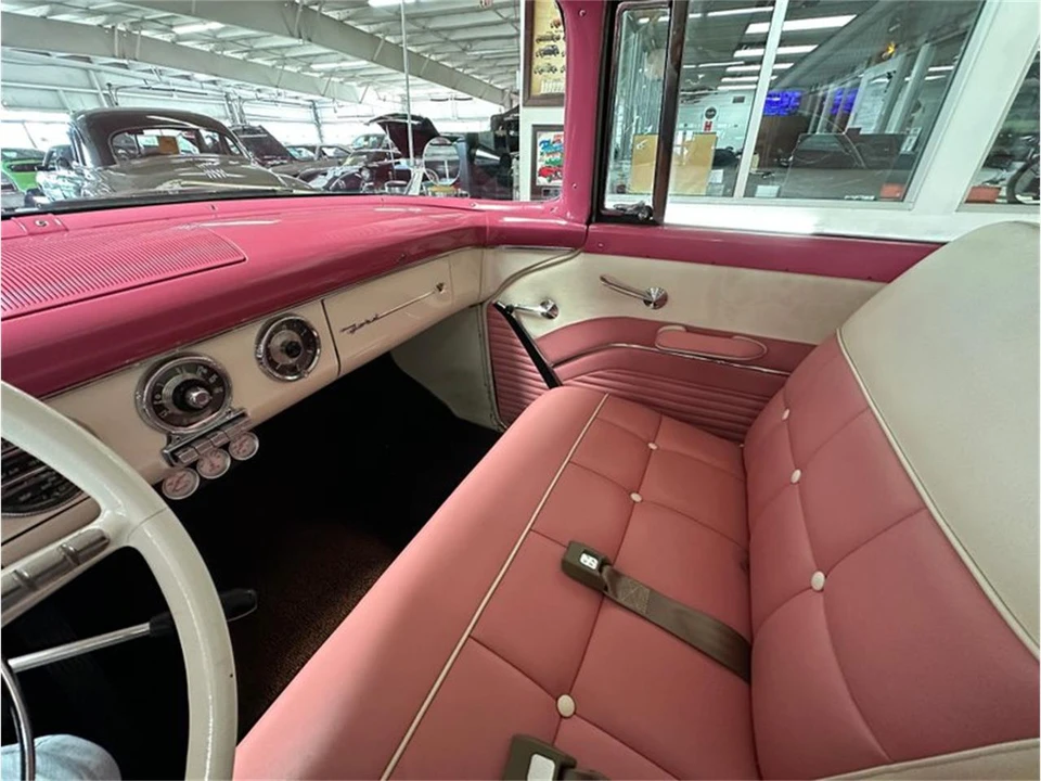 1955 Ford Fairlane 1st Gen - Image 28 of 31