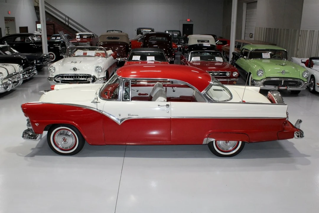 1955 Ford Fairlane 1st Gen - Image 12 of 31