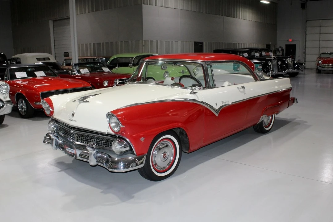 1955 Ford Fairlane 1st Gen - Image 13 of 31