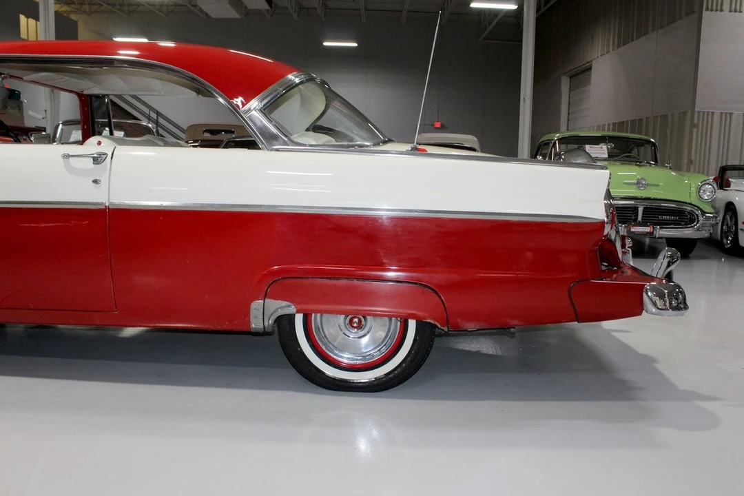 1955 Ford Fairlane 1st Gen - Image 23 of 31