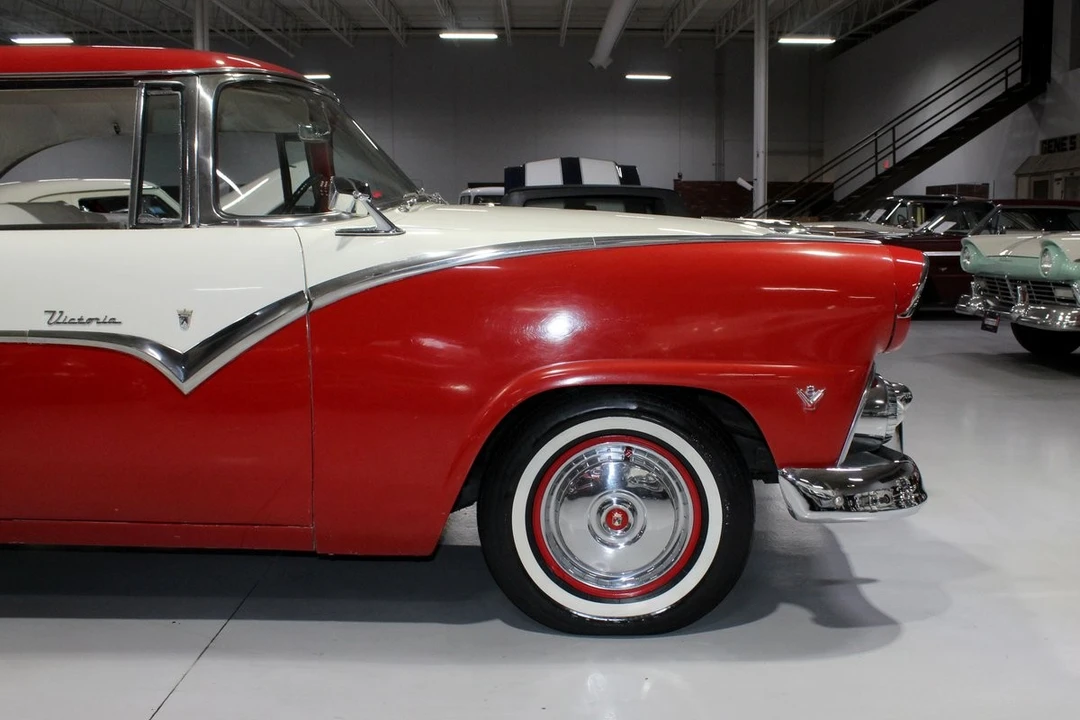 1955 Ford Fairlane 1st Gen - Image 27 of 31