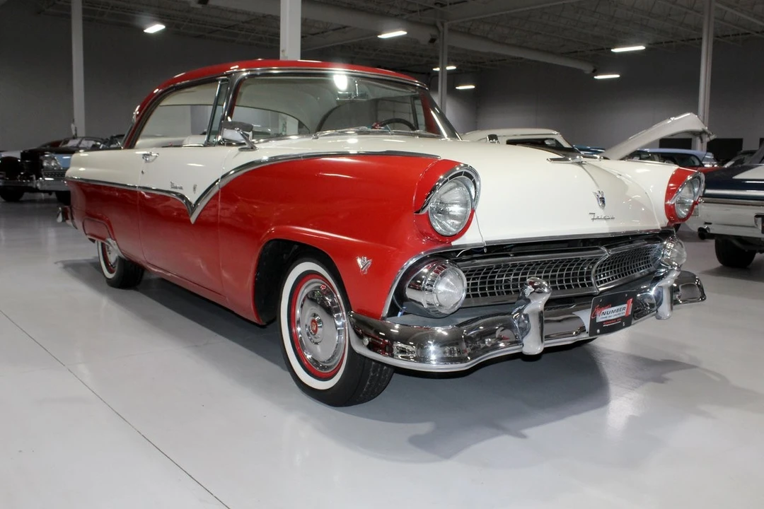 1955 Ford Fairlane 1st Gen - Image 29 of 31