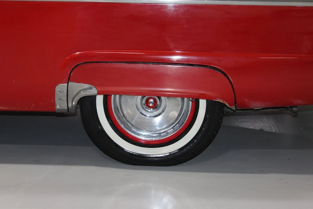 1955 Ford Fairlane 1st Gen - Image 24 of 31