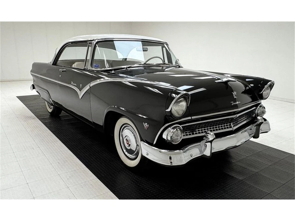 1955 Ford Fairlane 1st Gen - Image 7 of 31