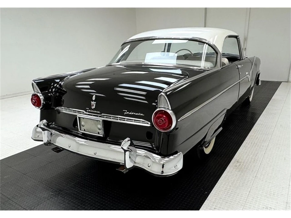 1955 Ford Fairlane 1st Gen - Image 5 of 31