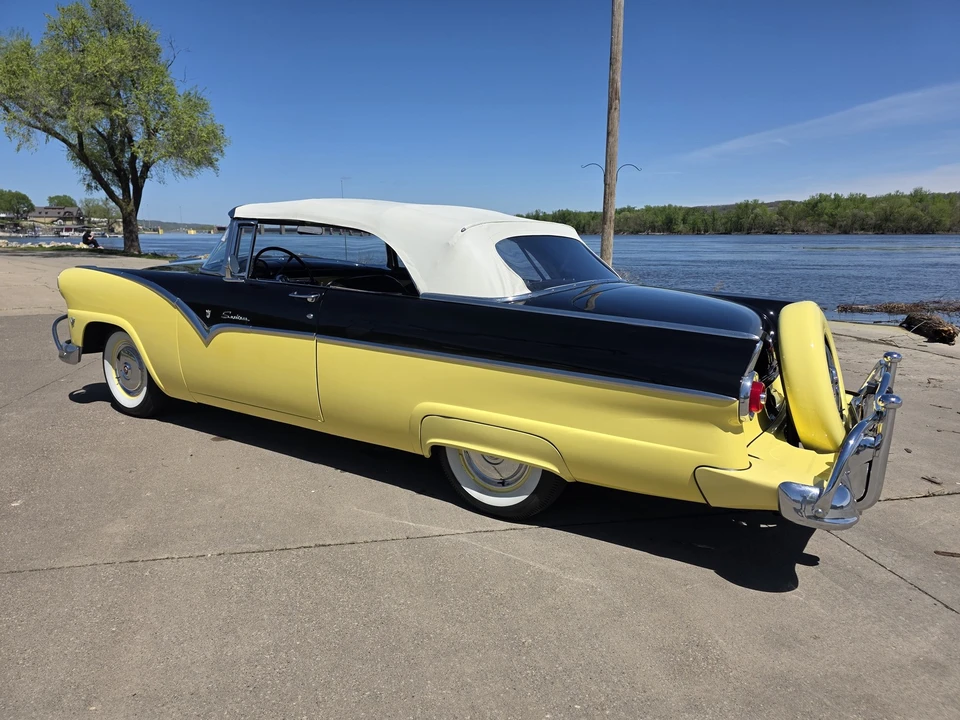 1955 Ford Fairlane 1st Gen - Image 14 of 31